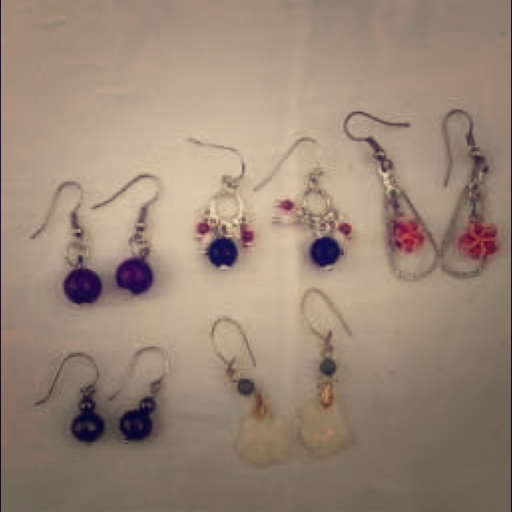 5 pairs of earrings